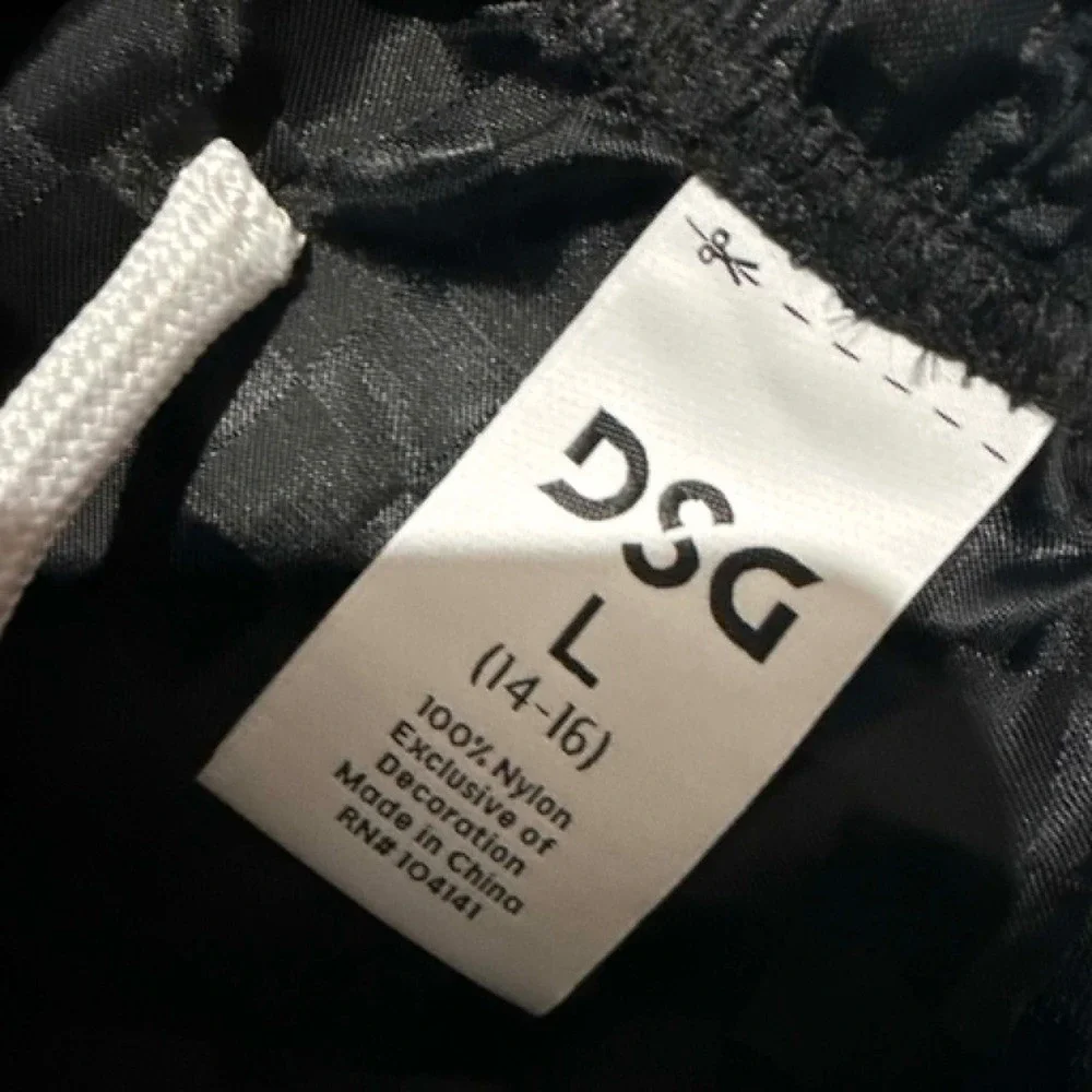 DSG Boys Woven Soccer Shorts Pure Black Checkered Pattern Size L 14-16 DAB12800